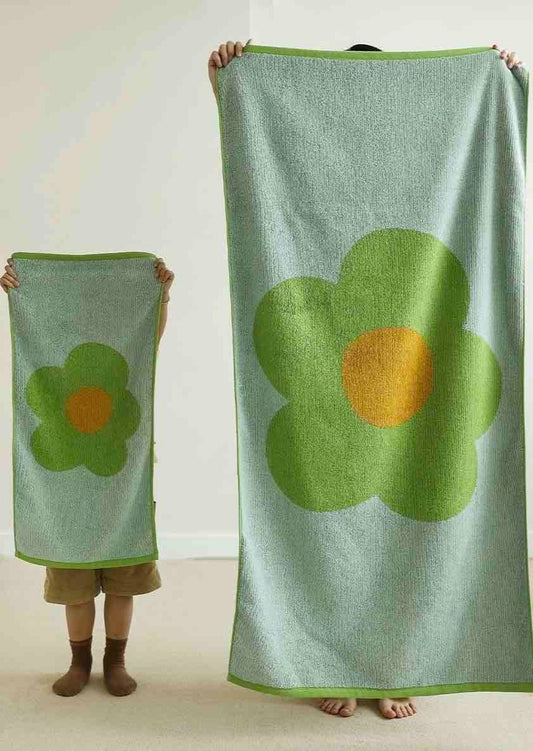 Cute Whimsical Sunflower Bath Towel - Ultra Soft & Absorbent Staple Co