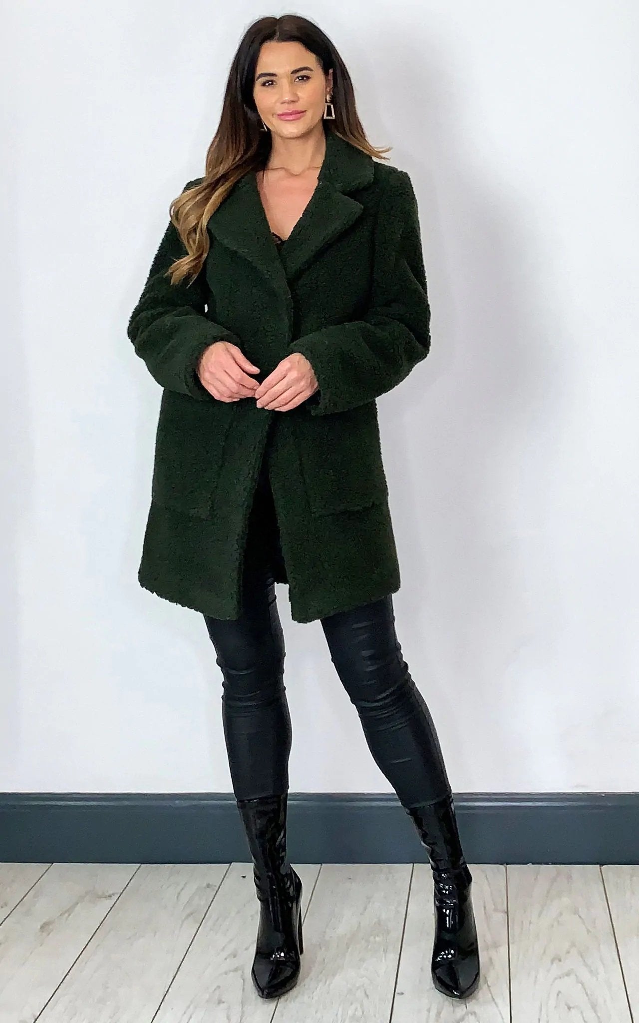 Stud Button Borg Teddy Coat (1905) | Rose Eleusis