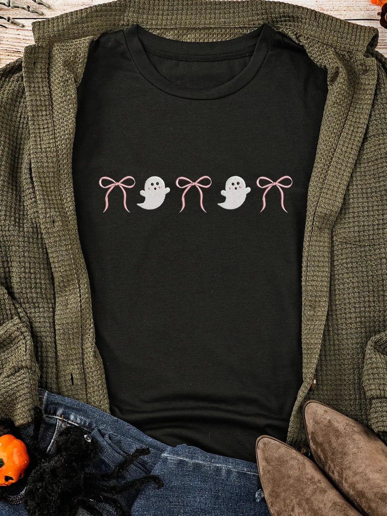 Halloween Ghost Bow Graphic Short Sleeve T-Shirt – Spooky Cute Casual Tee | Ruby Styx